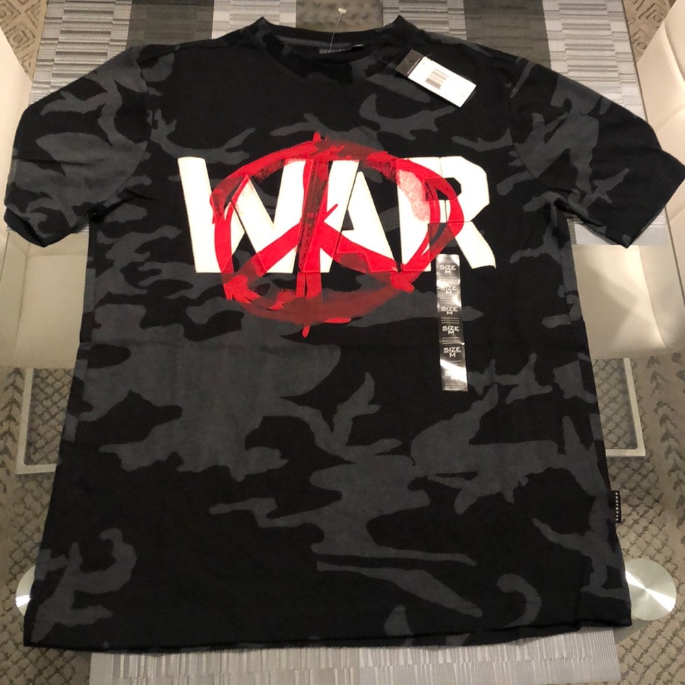 New Men’s Sean John No More War Tee Medium